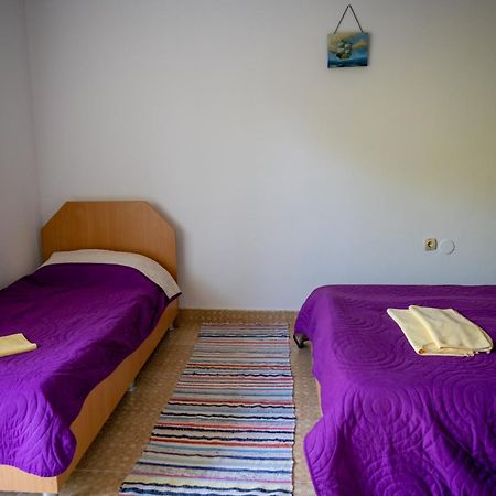 Hotel Casa La Dinamo Două Mai Esterno foto