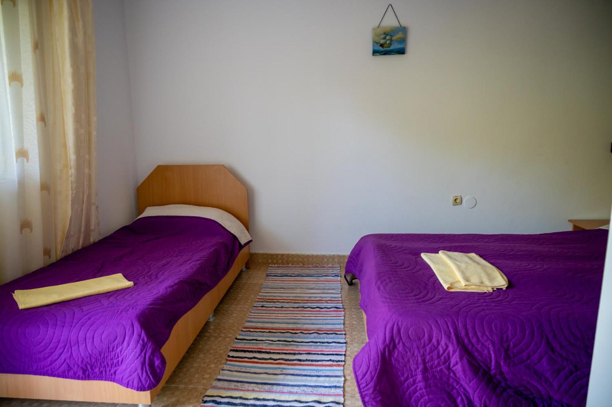 Hotel Casa La Dinamo Două Mai Esterno foto