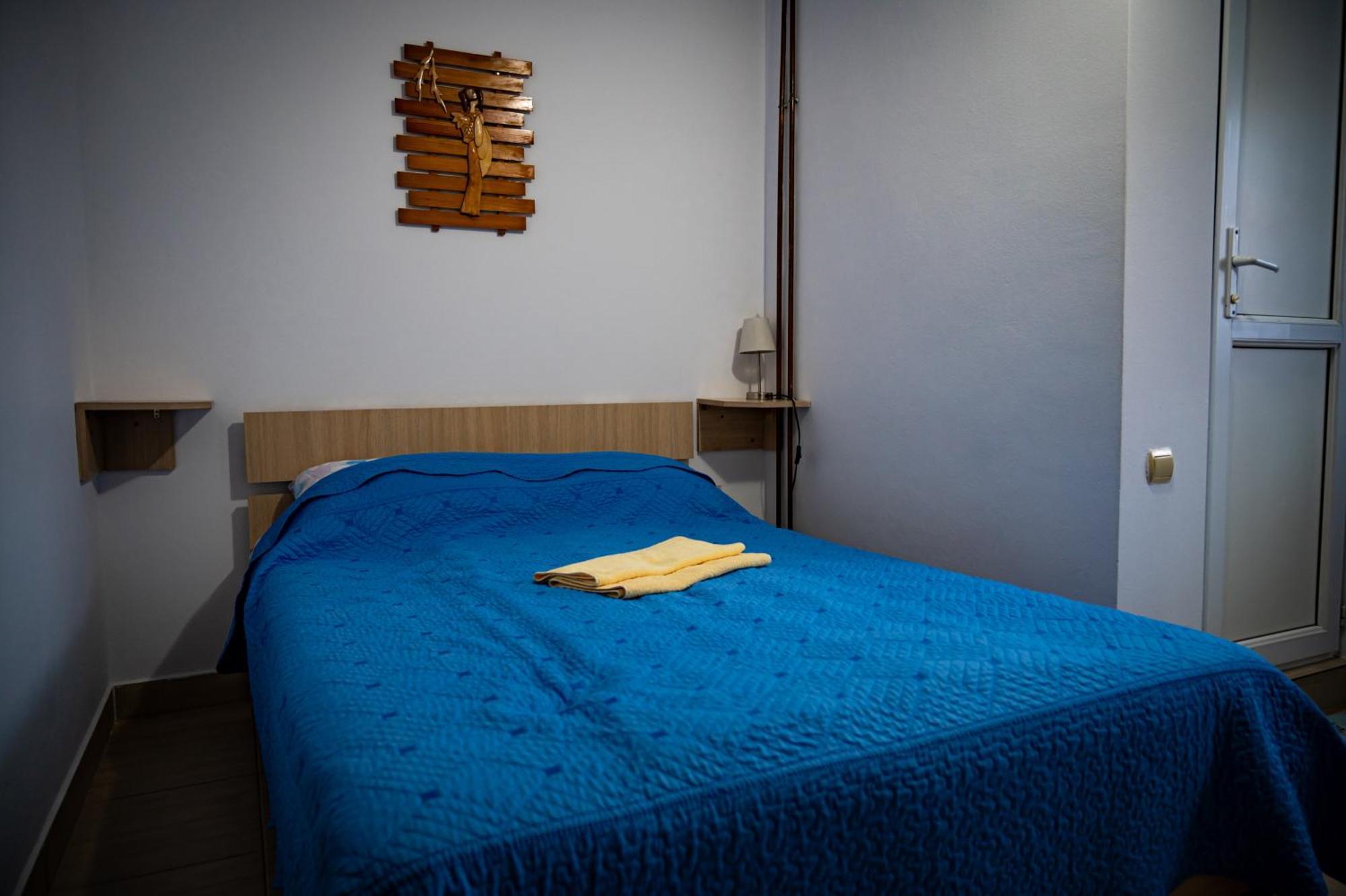 Hotel Casa La Dinamo Două Mai Esterno foto
