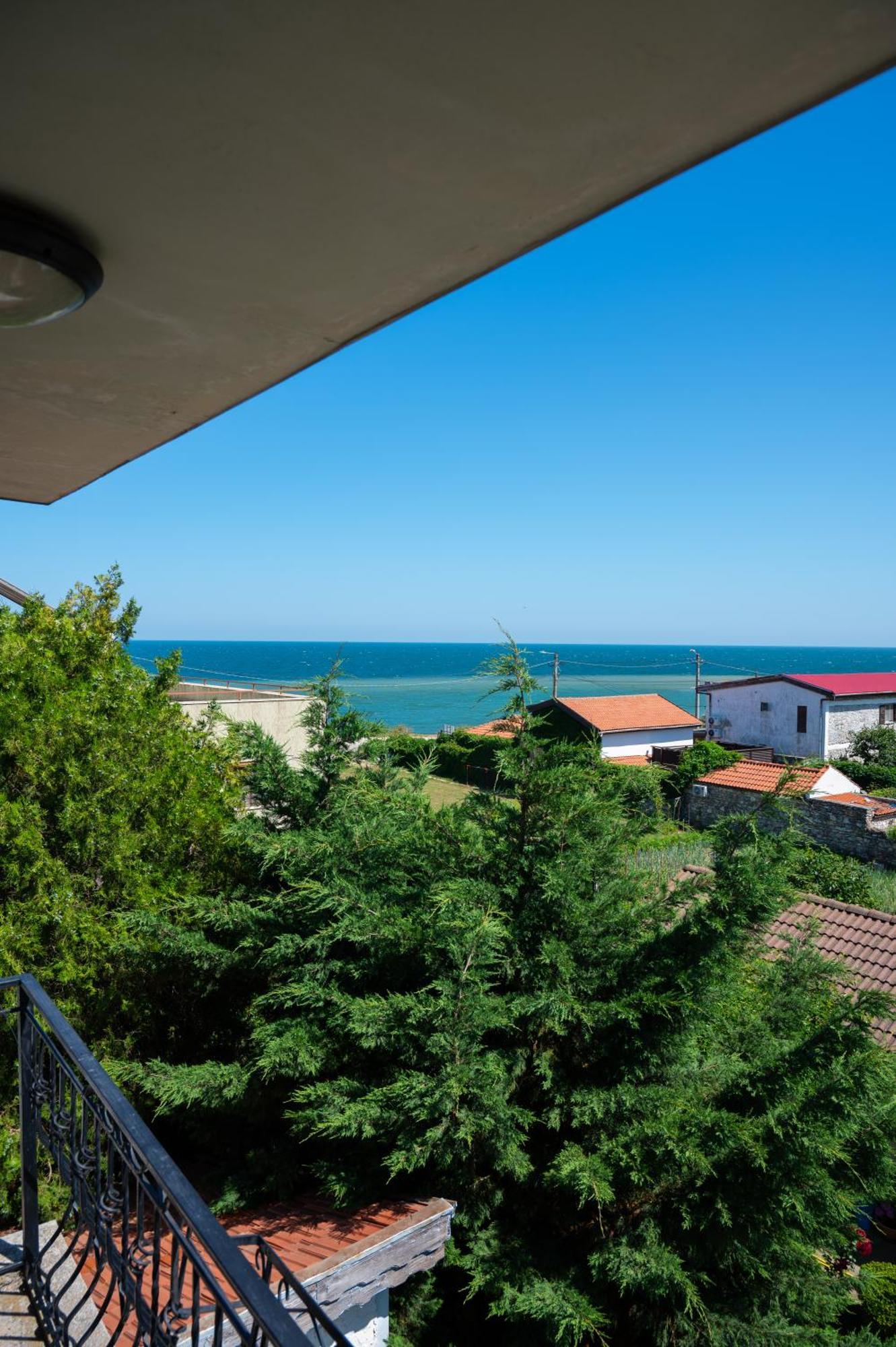 Hotel Casa La Dinamo Două Mai Esterno foto